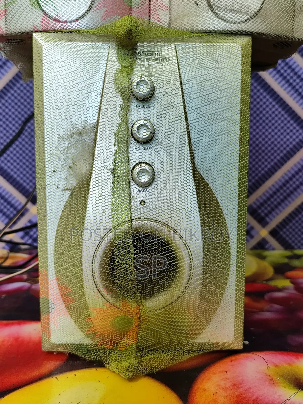 একটি ভালো মানের স্পিকার সেল করা হবে