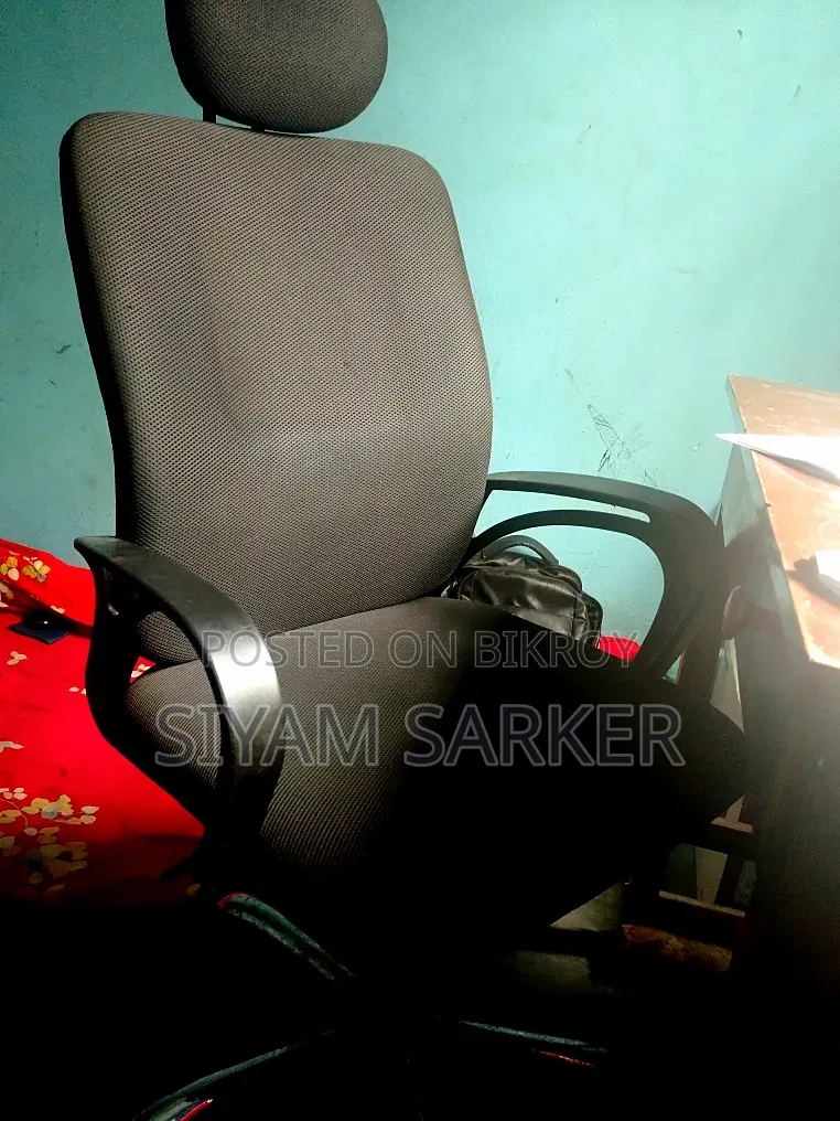 অফিস চেয়ার গুড কন্ডিশন