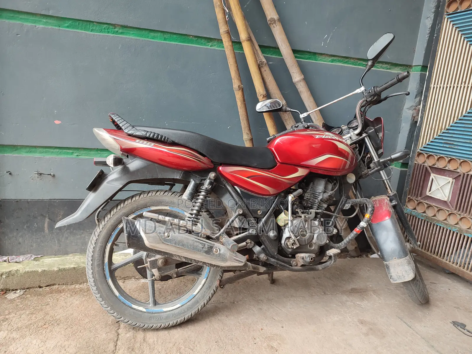 Bajaj Discover 100 2011 Red