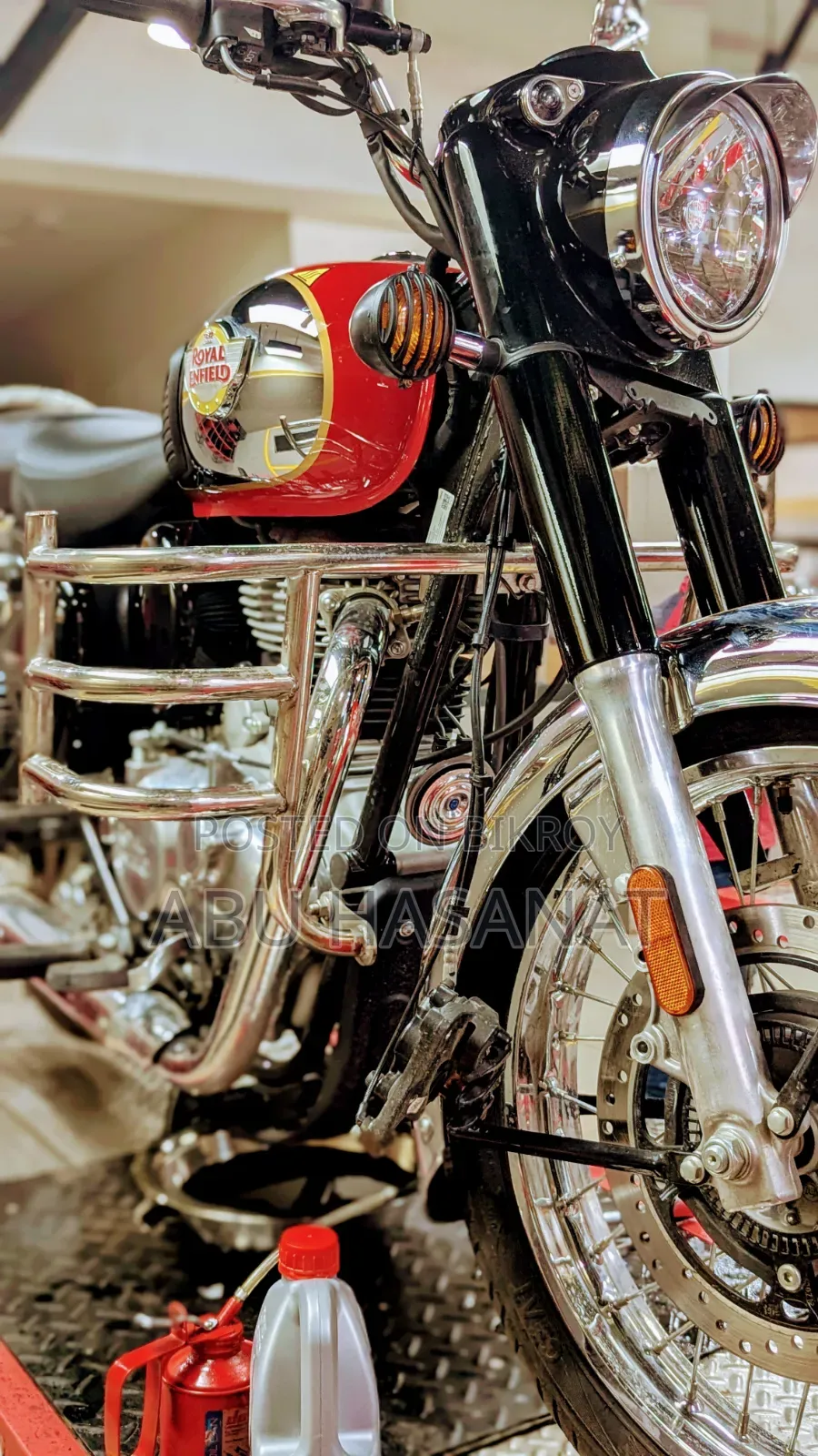 Royal Enfield Classic 350 2025 Red