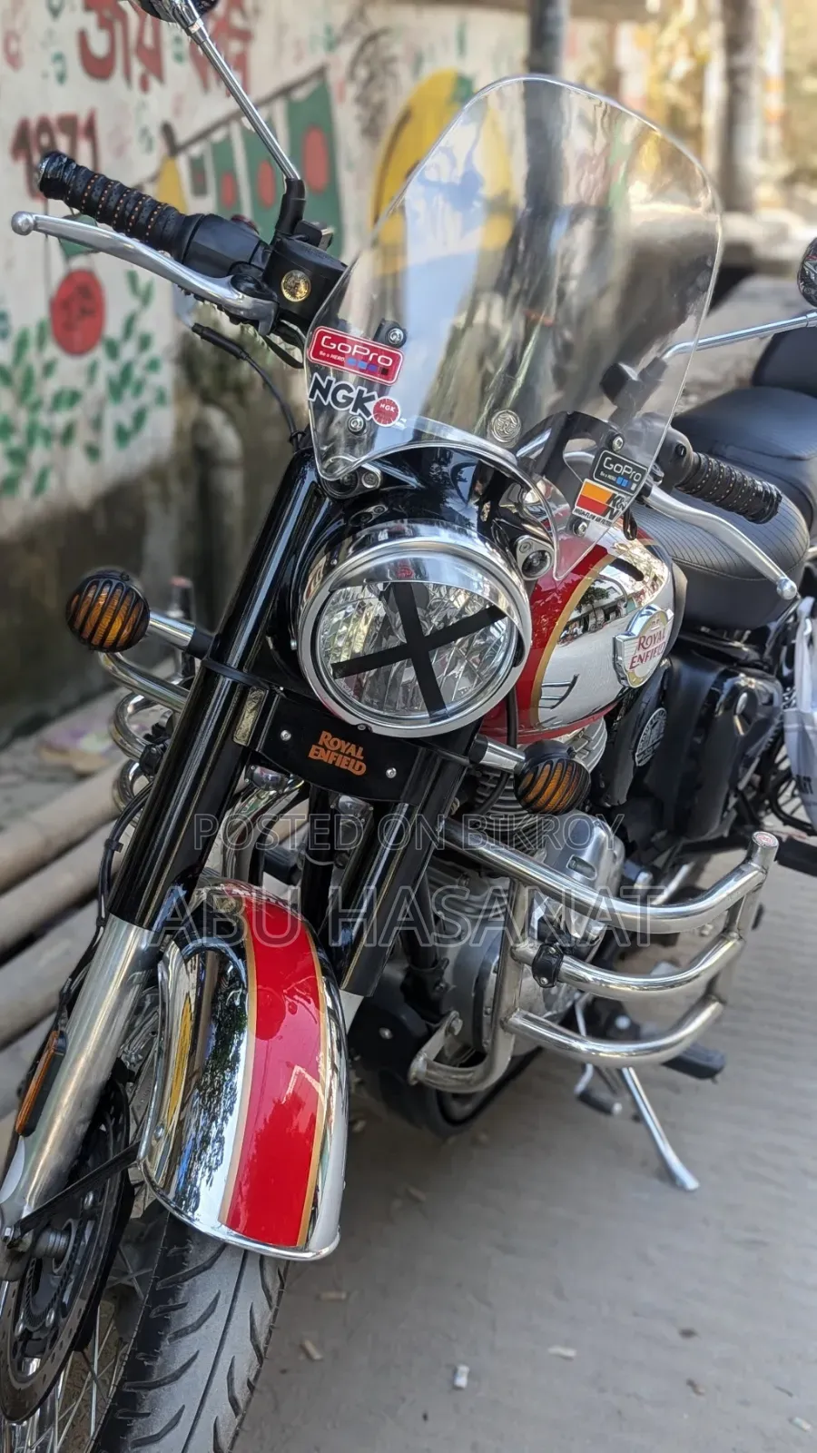 Royal Enfield Classic 350 2025 Red