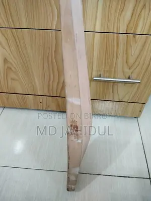 এসএফ ইংলিশ উইলো ক্রিকেট ব্যাট