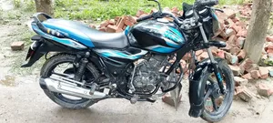 বাজাজ ডিসকভার ১০০ ২০১৭ ব্ল্যাক
