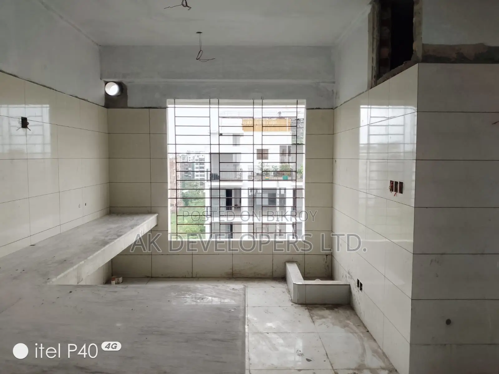 4 Bedroom Apartment in Sukoon, Basundhara for Sale