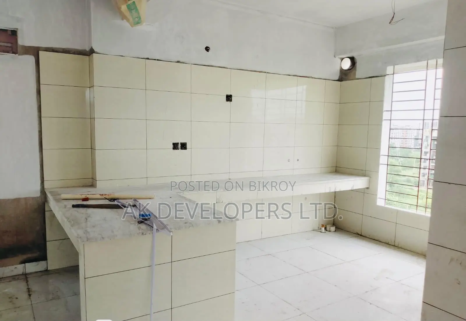 4 Bedroom Apartment in Sukoon, Basundhara for Sale