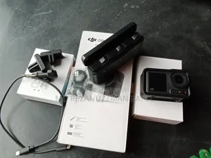 DJI Action 4 Adventure Combo