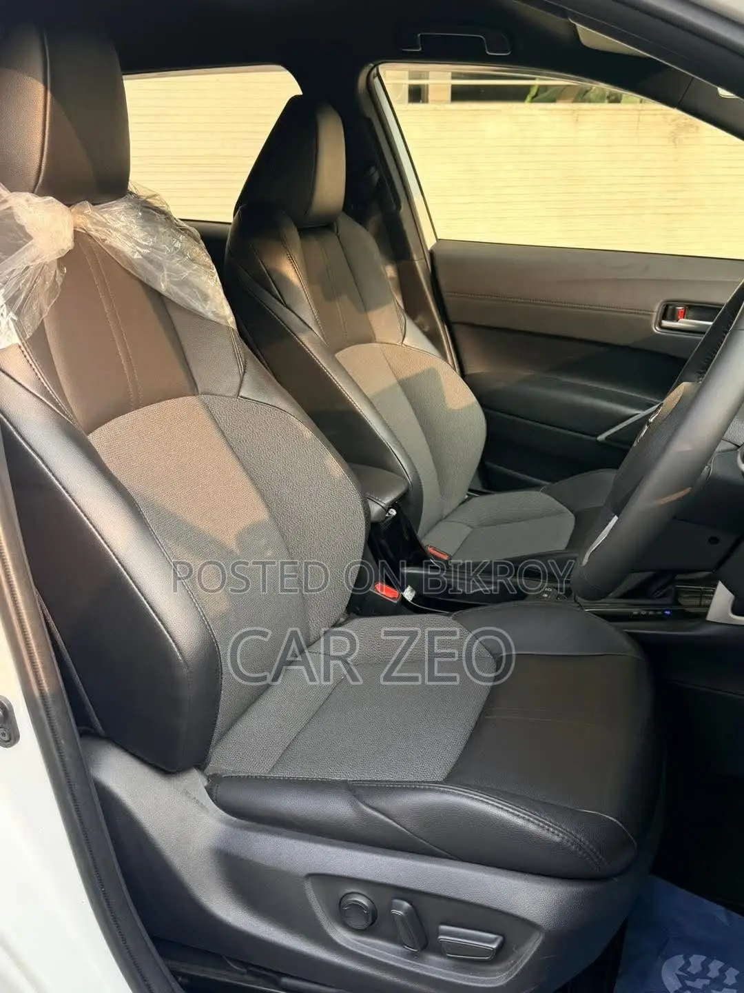 Toyota Corolla Cross 1.8 Hybrid AWD 2021 Pearl