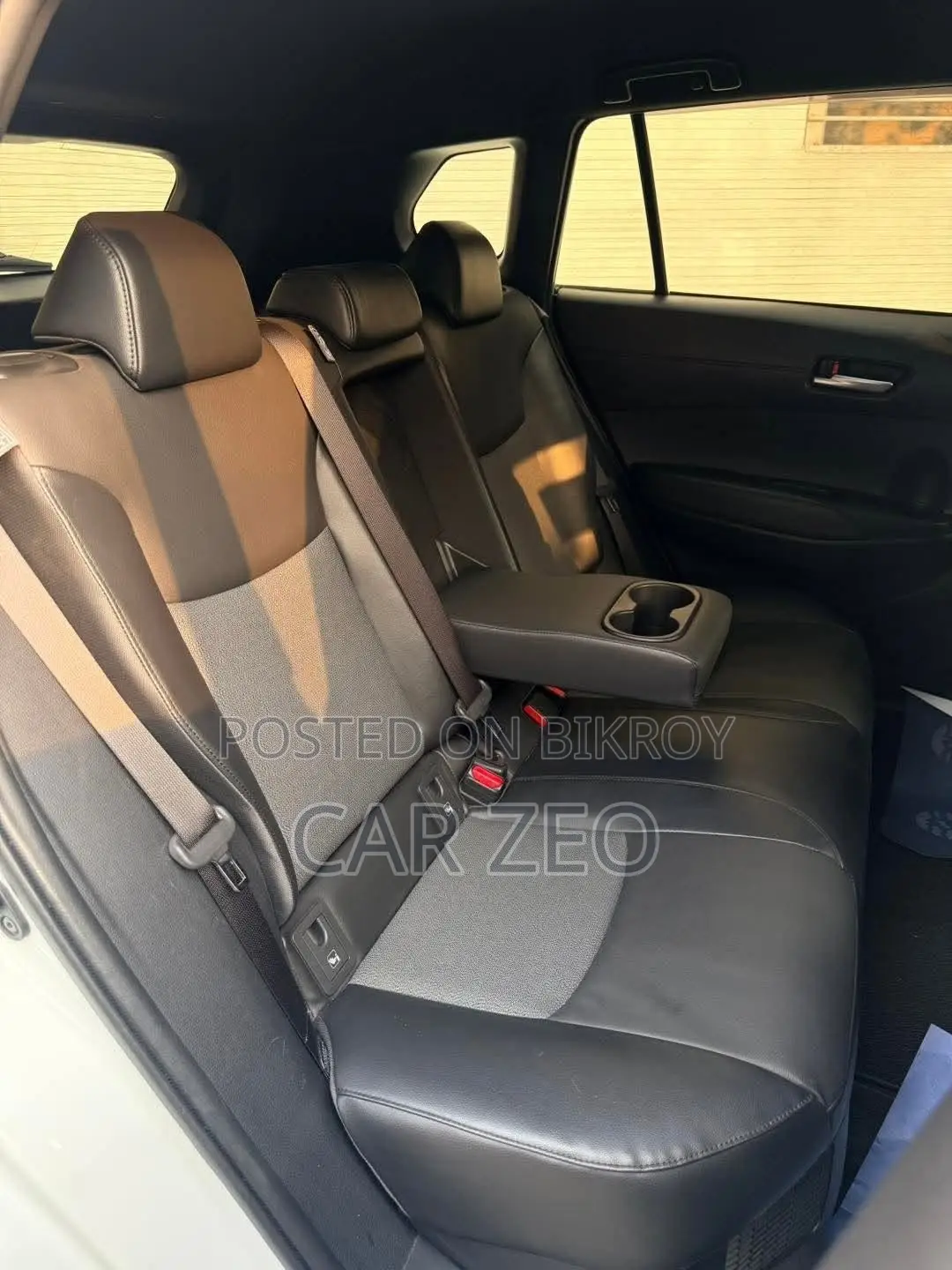 Toyota Corolla Cross 1.8 Hybrid AWD 2021 Pearl