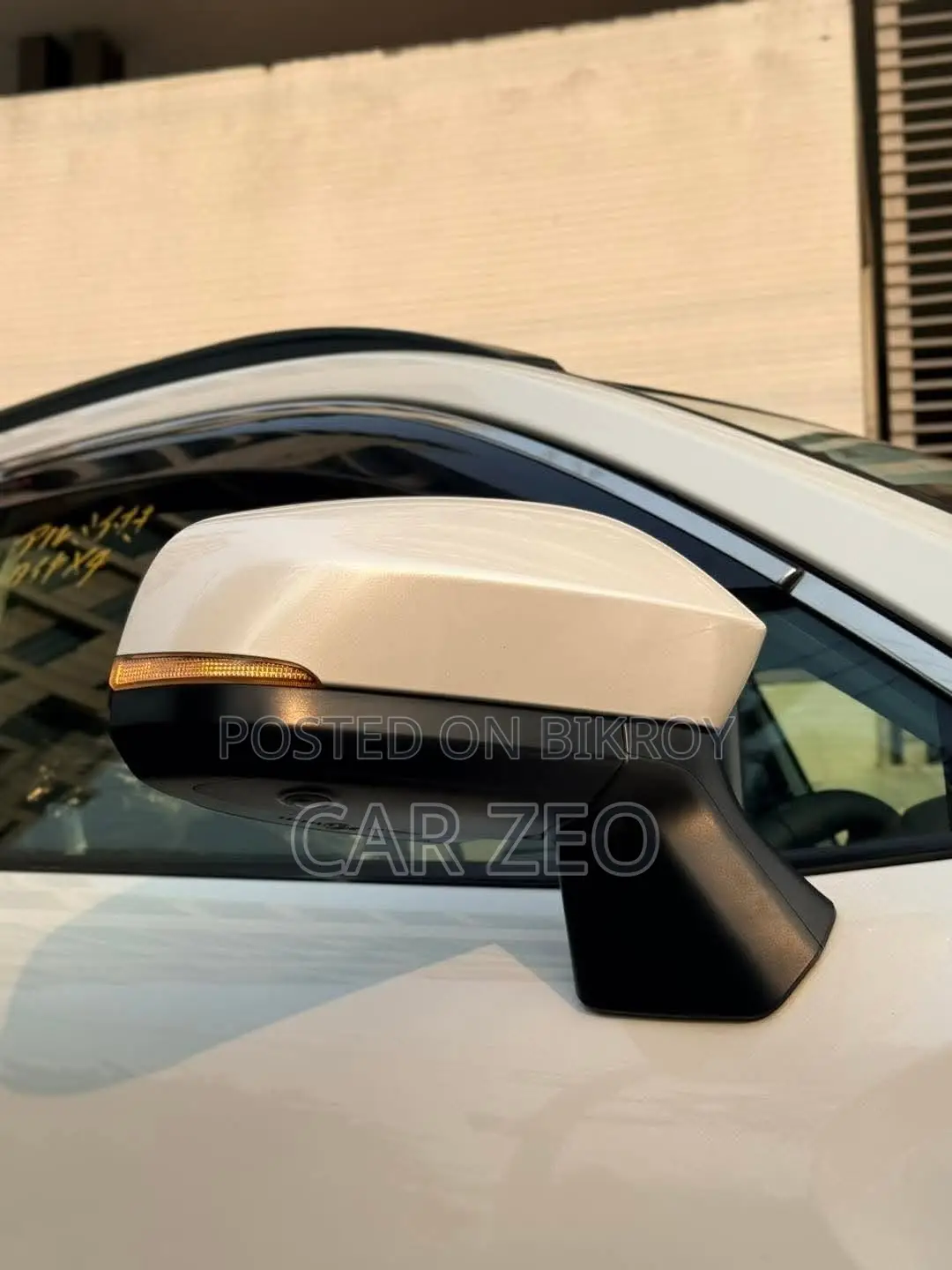 Toyota Corolla Cross 1.8 Hybrid AWD 2021 Pearl