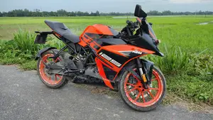 কেটিএম আরসি ১২৫ ২০১৯ কমলা