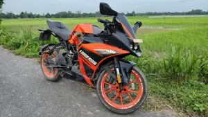 KTM RC 125 2019 Orange