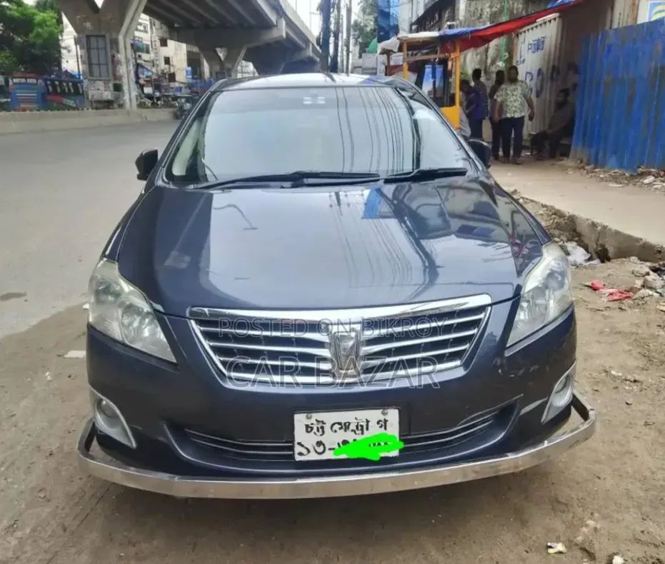 টয়োটা প্রিমিও ১.৫ এফডব্লিউডি ২০১৩ গ্রে