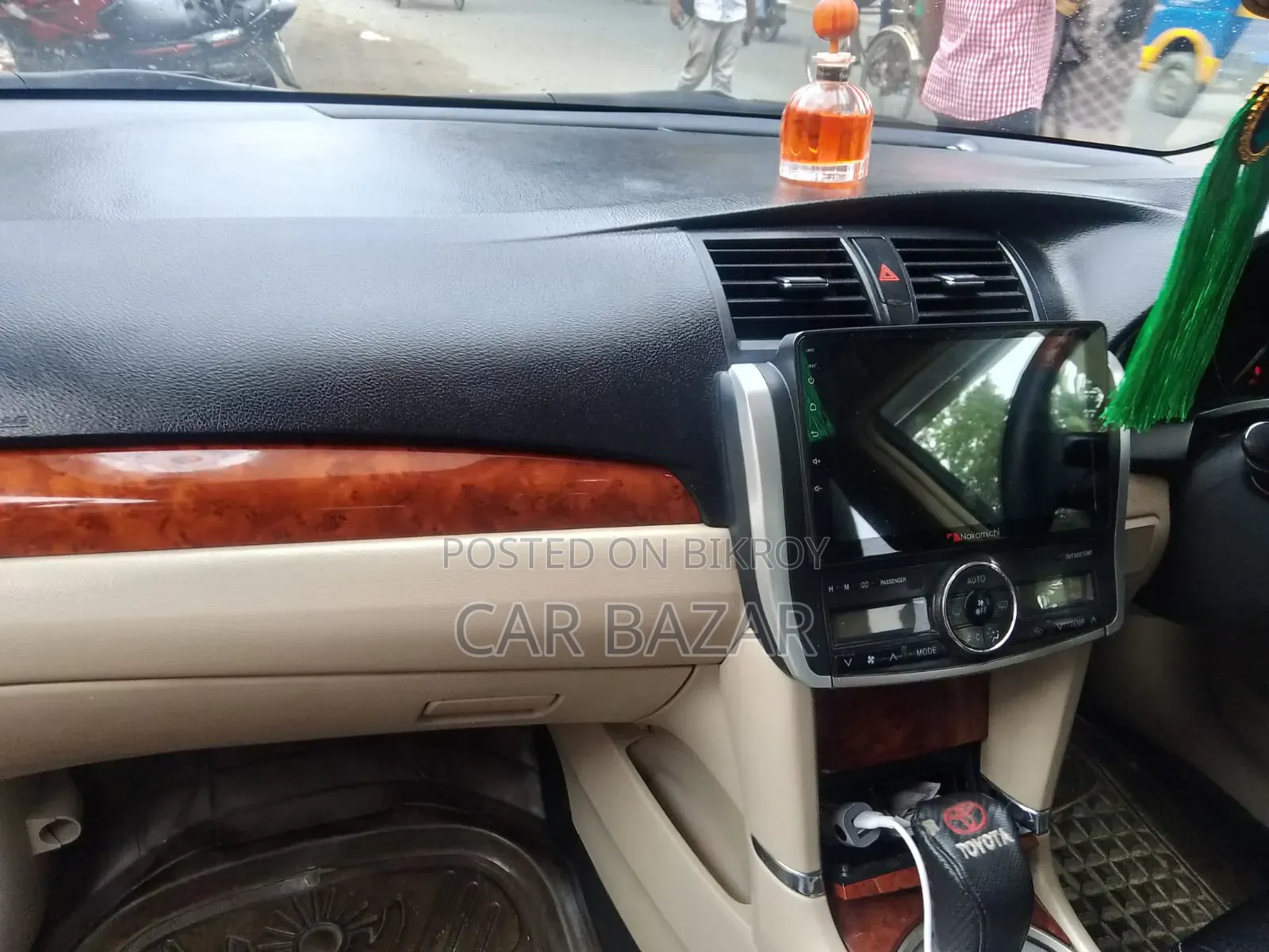 টয়োটা প্রিমিও ১.৫ এফডব্লিউডি ২০১৩ গ্রে
