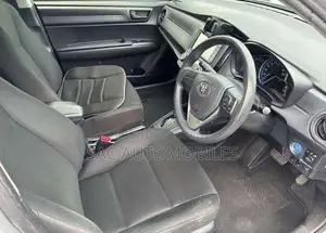 Toyota Axio 2021 Silver
