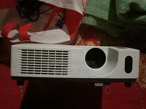Hitachi Projector