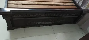 সেগুন খাট