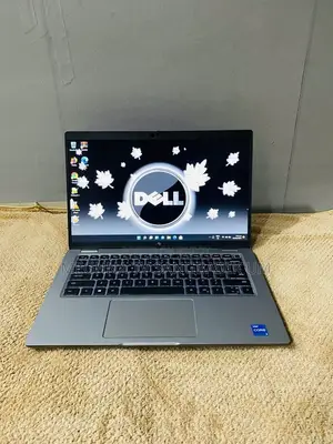 Laptop Dell 3GB Intel SSD 256GB