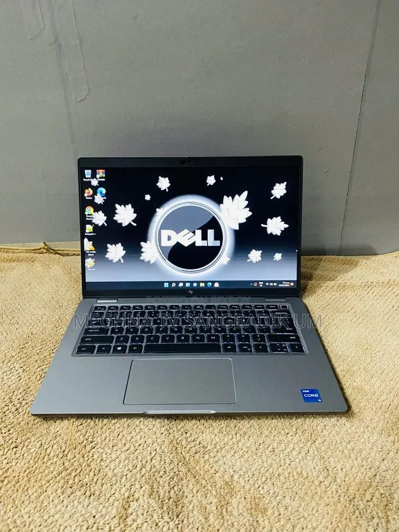 Laptop Dell 3GB Intel SSD 256GB
