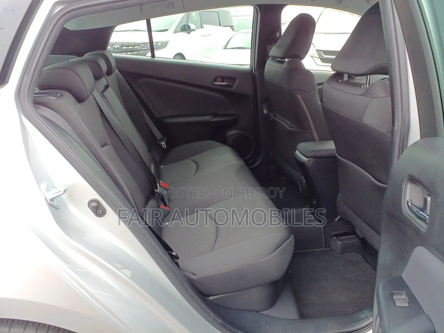 Toyota Prius 2021 Silver