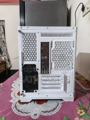 Desktop Computer MSI model 16GB AMD Ryzen 5 SSD 256GB