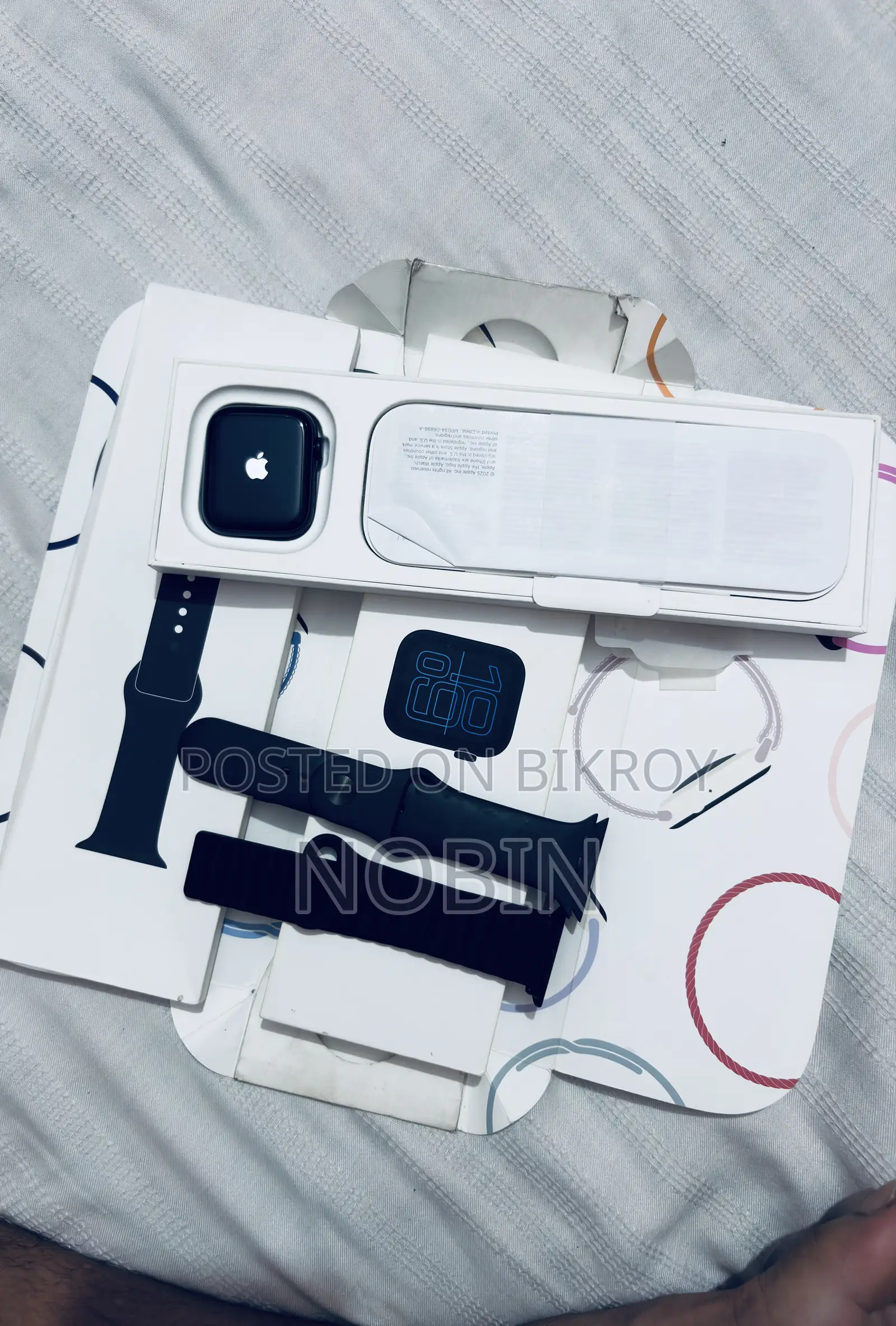 Apple Watch SE3 (44mm) | 100% Battery Health | Official Warranty |