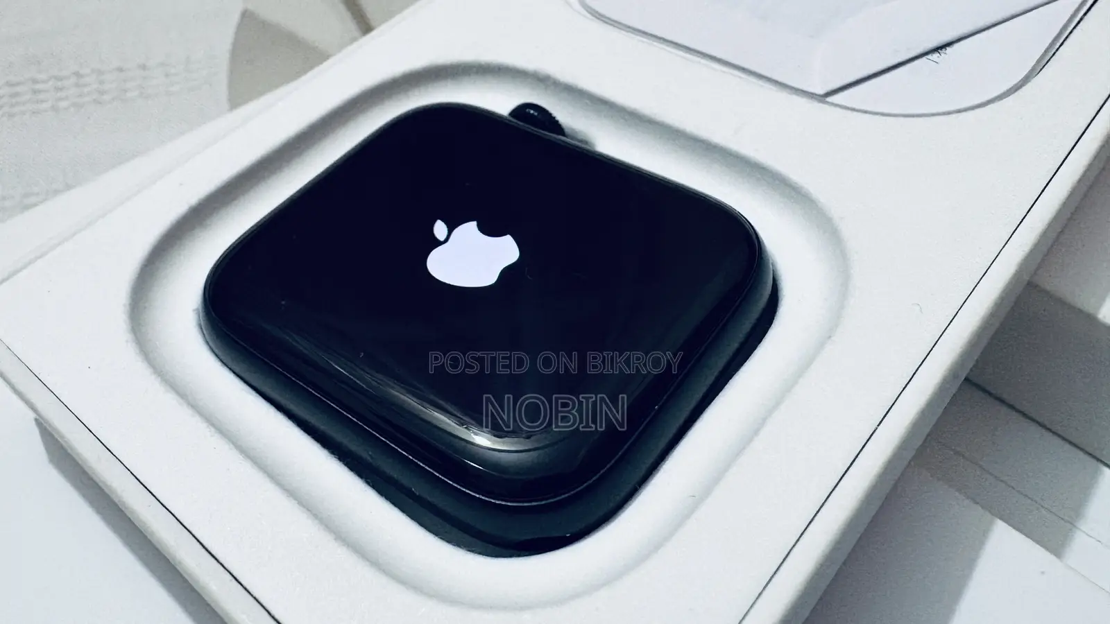 Apple Watch SE3 (44mm) | 100% Battery Health | Official Warranty |