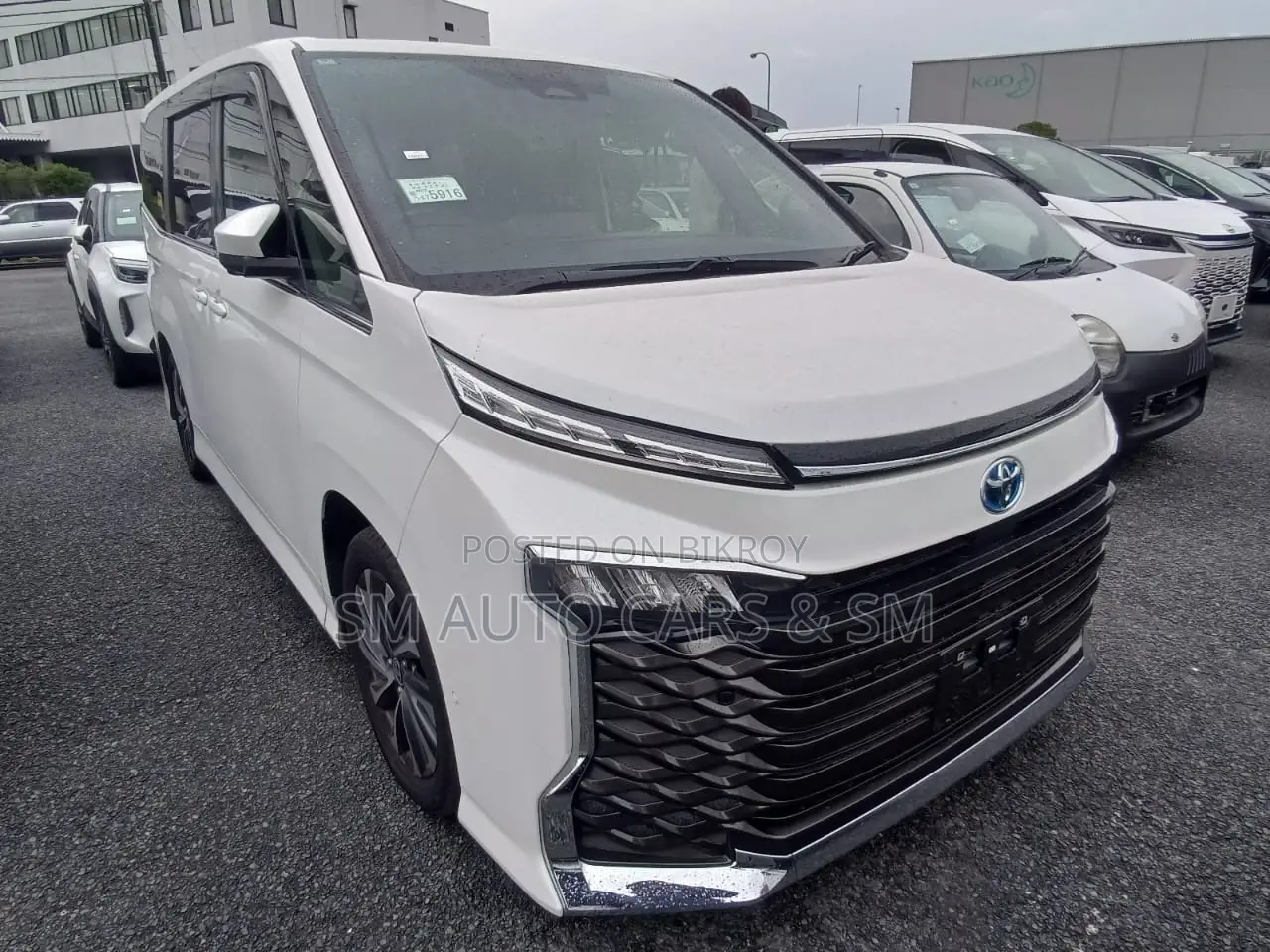 Toyota Voxy 2022 Pearl
