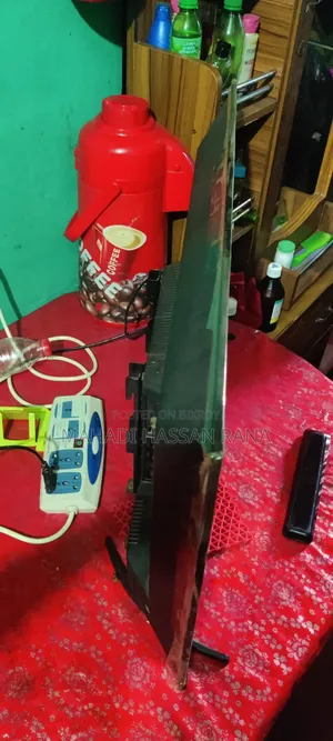 Vision ৩২ ইঞ্চি অ্যান্ড্রয়েড স্মার্ট টিভি