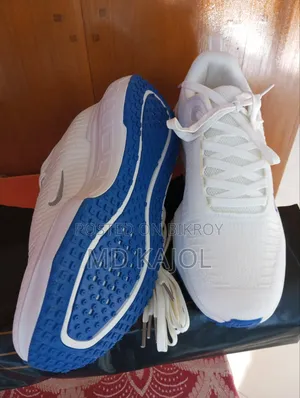 UK Nike Zoom X Invisible4