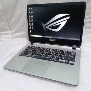 Laptop Asus 4GB Intel SSD 500GB