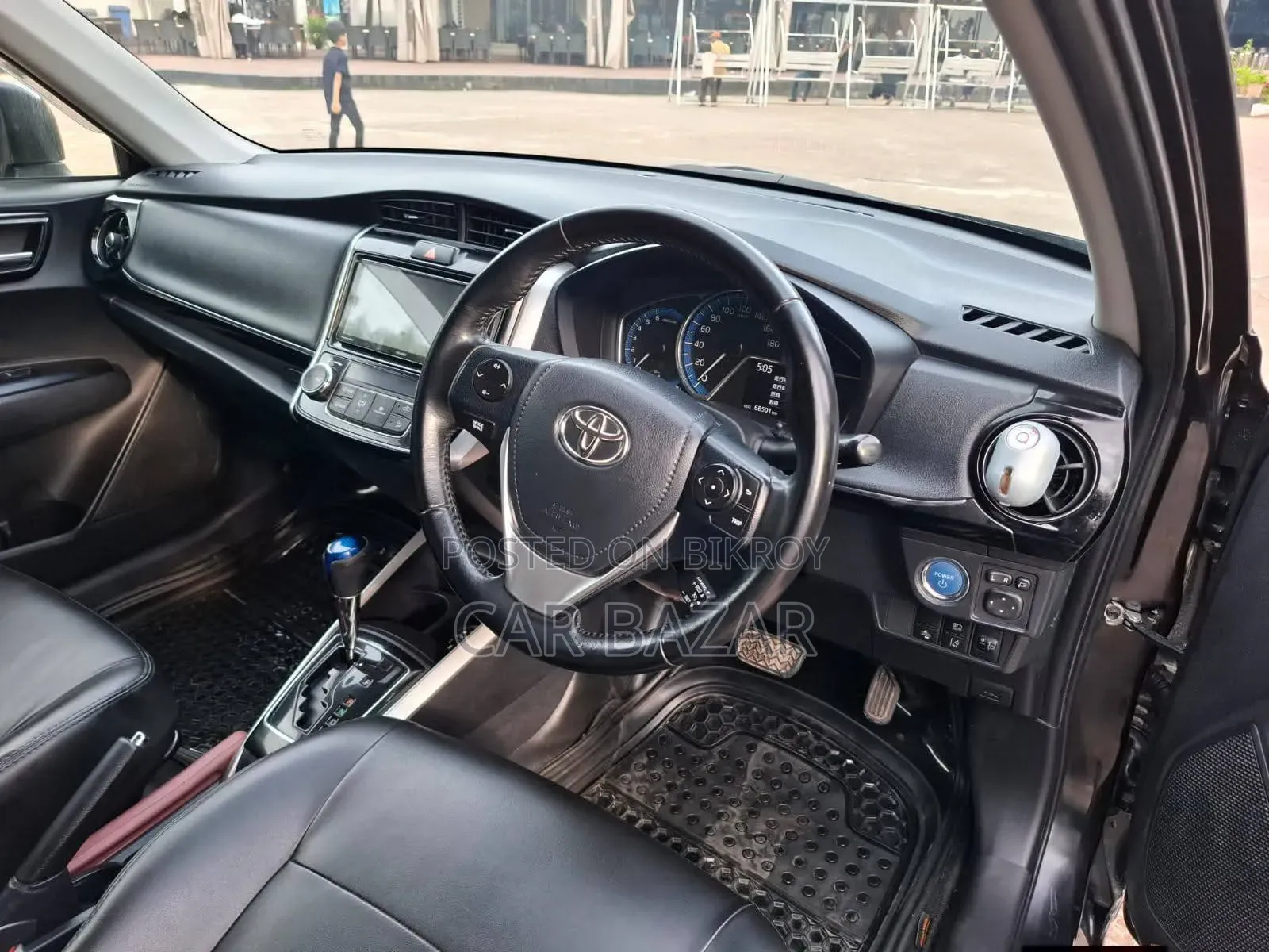 Toyota Corolla Fielder 1.5 Hybrid FWD 2018 Black