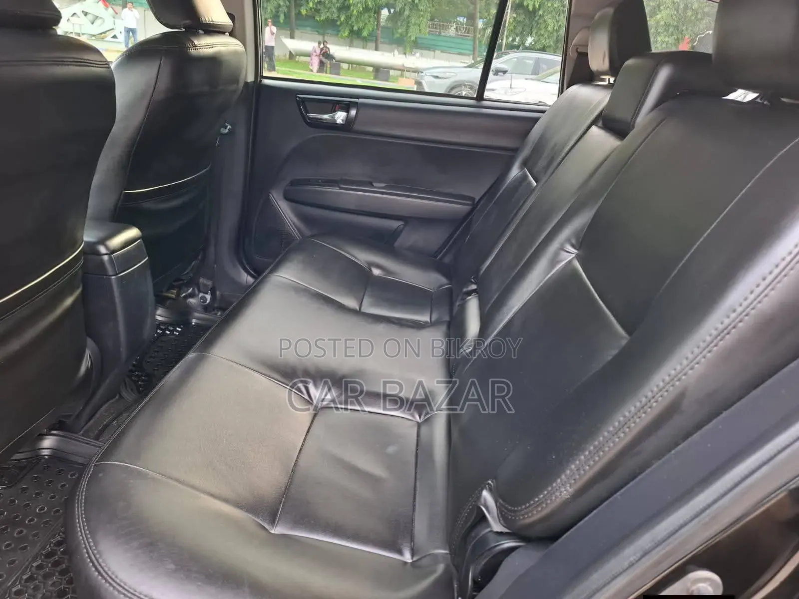 Toyota Corolla Fielder 1.5 Hybrid FWD 2018 Black