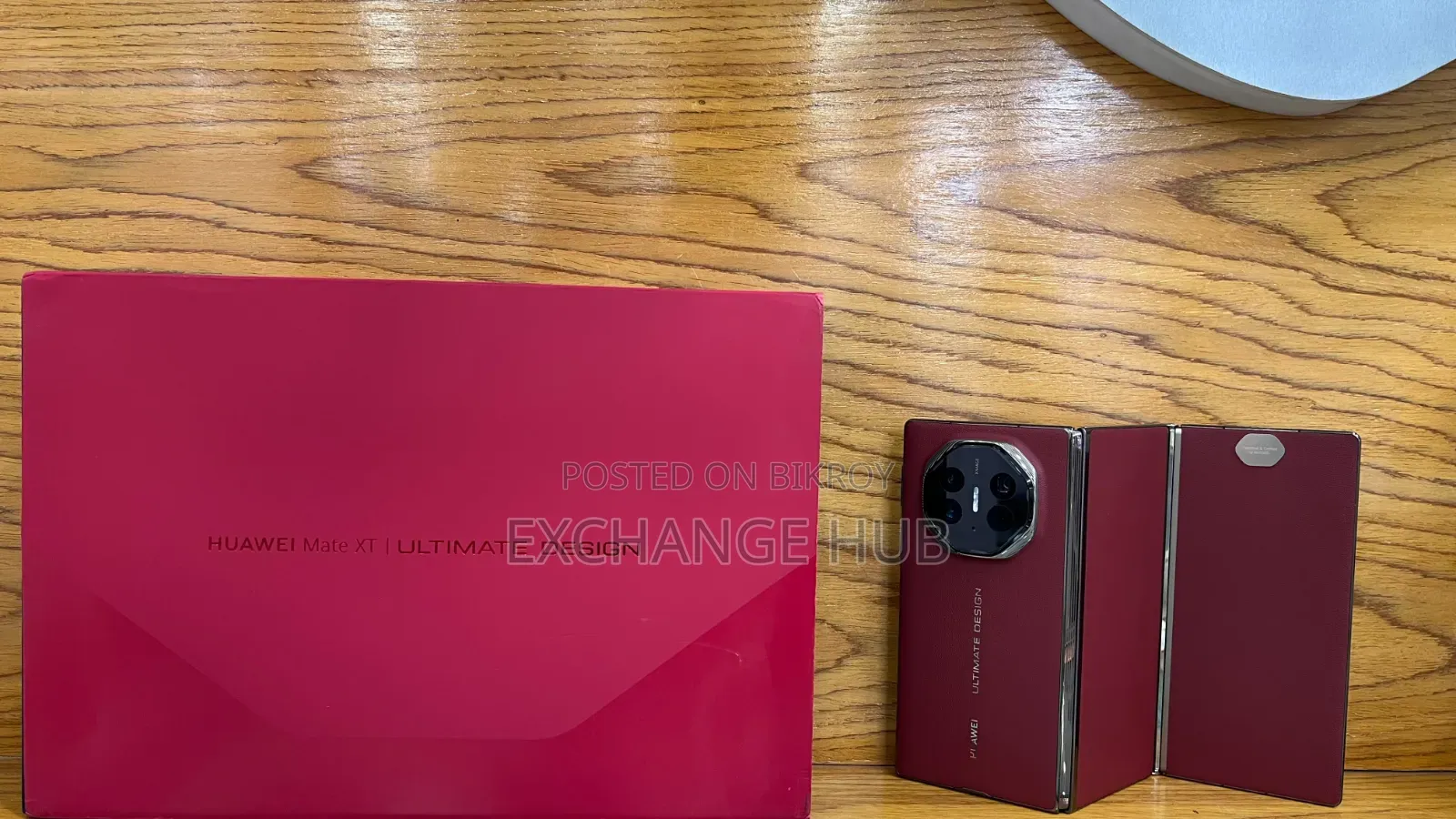 Huawei Mate XT Ultimate Design 1 TB Red