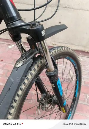 ভেলোস বাইসাইকেল ৬০২. খুবই ভালো কন্ডিশনে আছে। নিবেন আর চালাবেন।