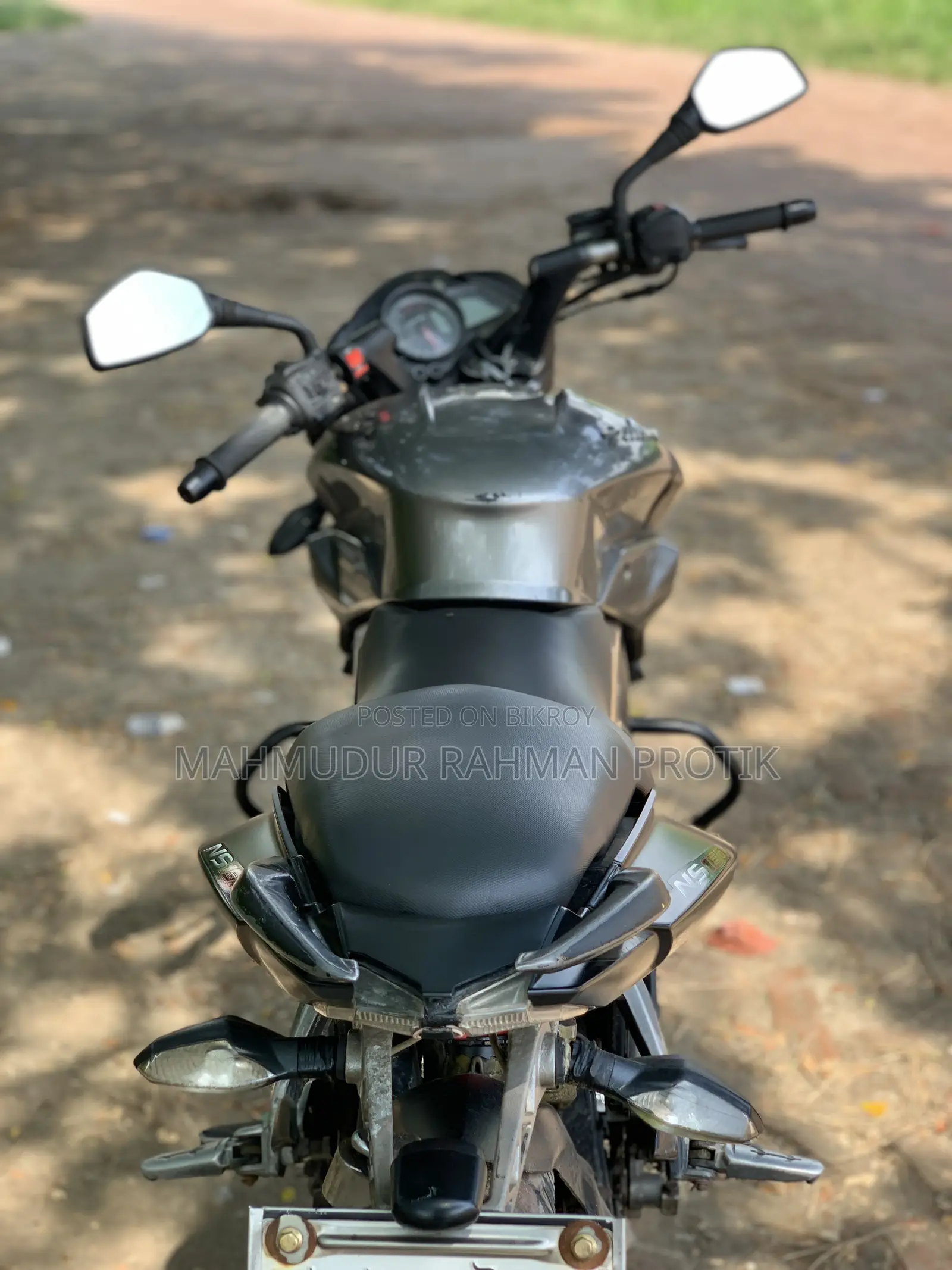 বাজাজ পালসার এনএস ১৬০ ২০১৮ গ্রে