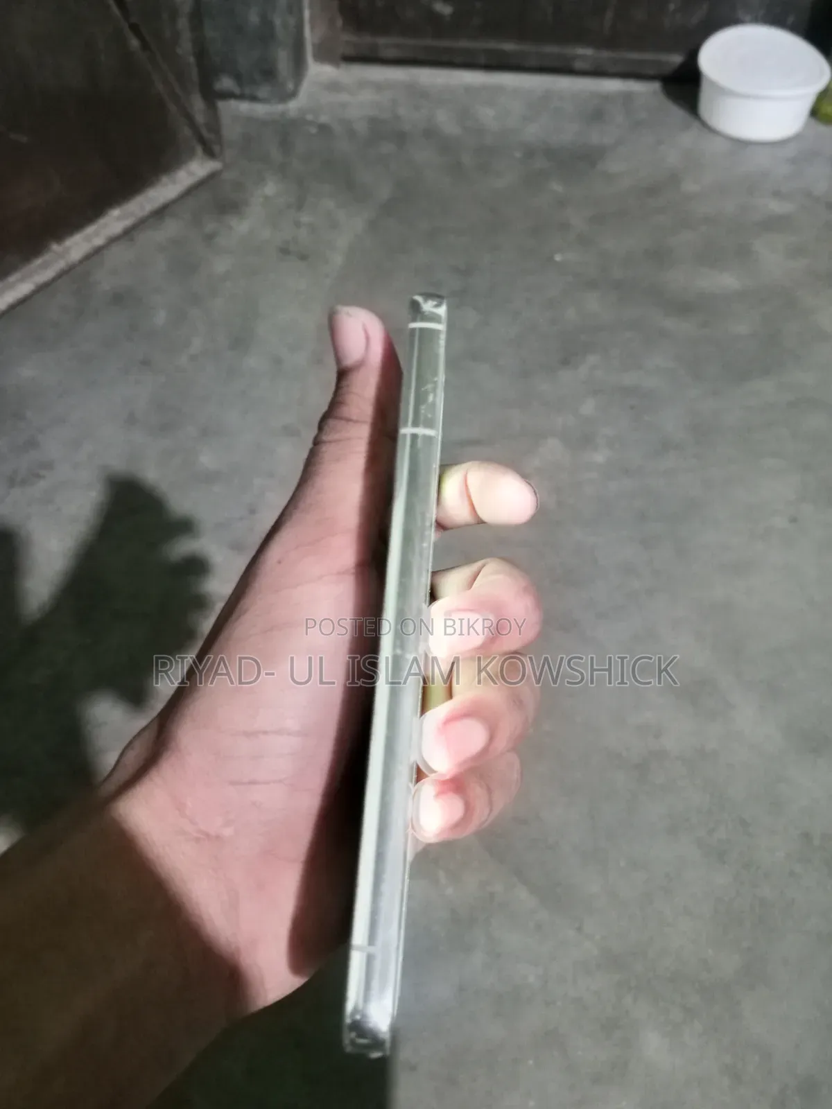 স্যামসাং গ্যালাক্সি এস২২ ৫জি ২৫৬ জিবি হোয়াইট