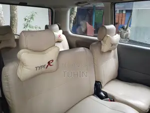 Toyota Noah 2.0 Four-wheel Drive (8 Seater) 2003 Silver