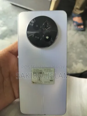 রিয়েলমি ১২ ১২৮ জিবি