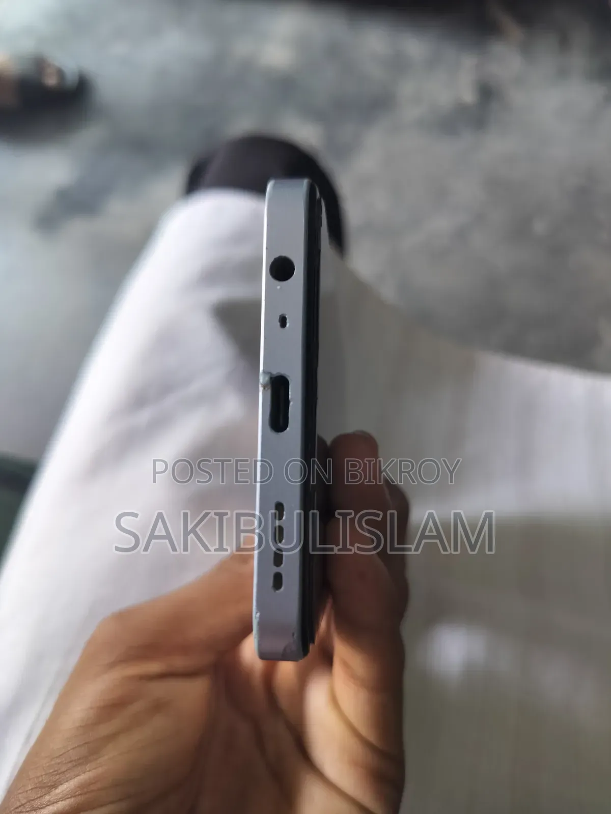 রিয়েলমি ১২ ১২৮ জিবি