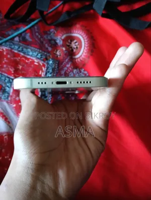 অ্যাপল আইফোন ১২ ১২৮ জিবি হোয়াইট