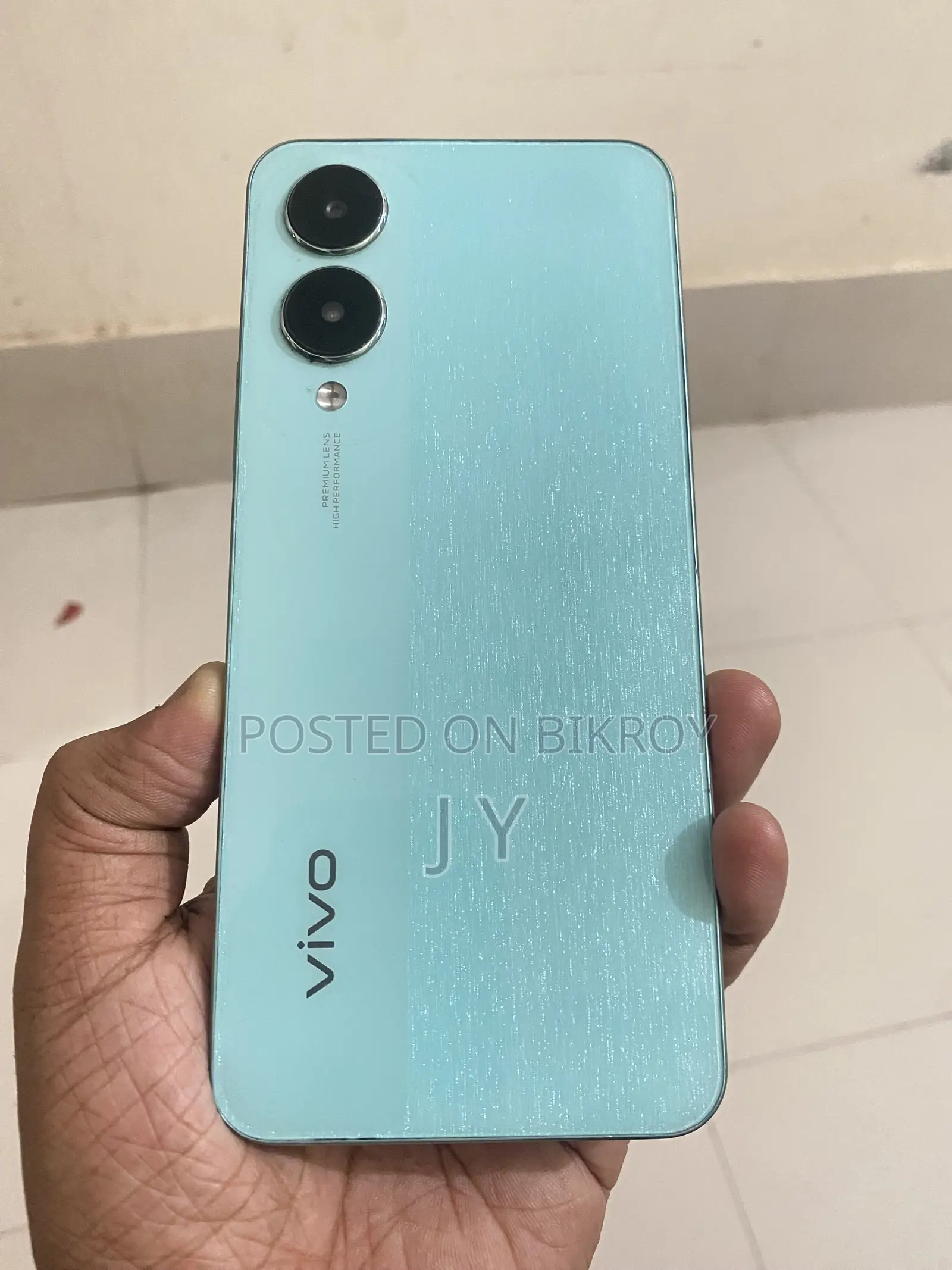 Vivo Y28 128 GB Blue