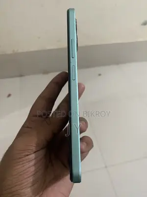 Vivo Y28 128 GB Blue