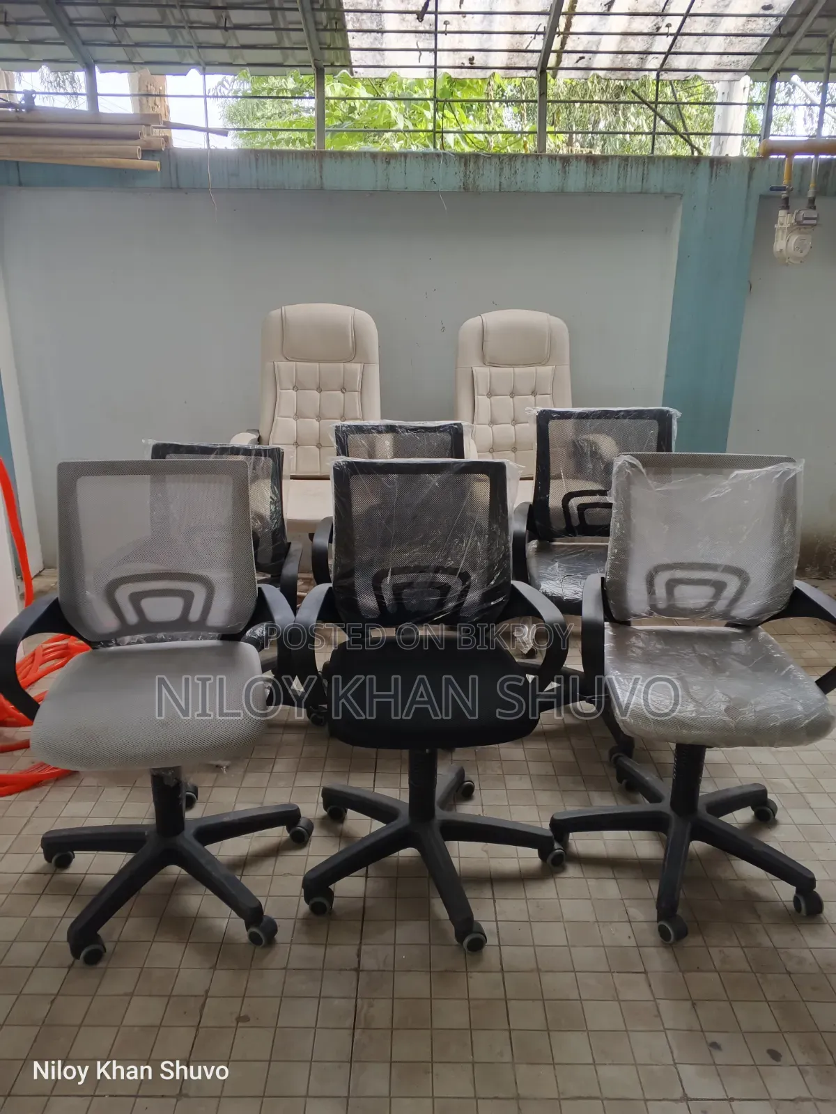 অফিস ও হোম অফিসের জন্য ব্যবহার উপযোগী চেয়ার বিক্রয়