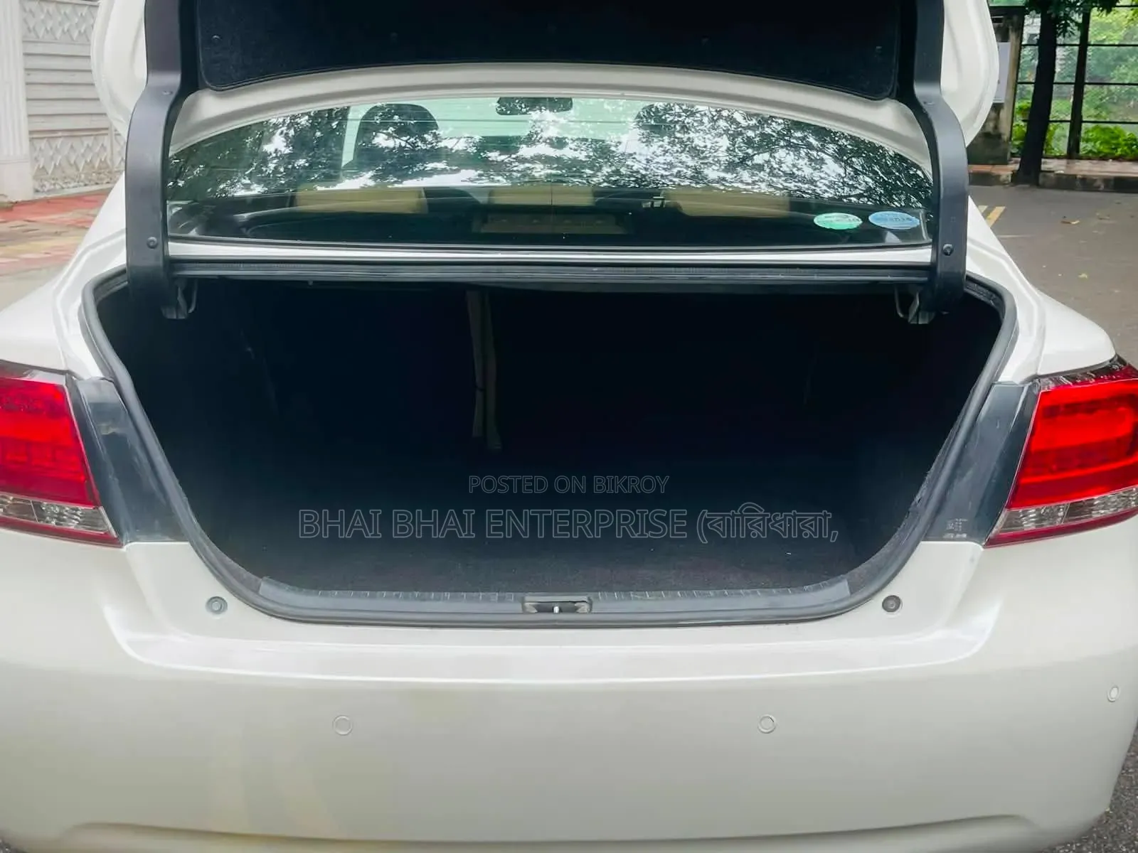 টয়োটা প্রিমিও ২০১৭ পার্ল