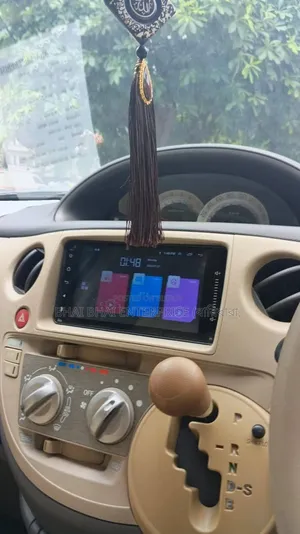 Toyota Sienta 2011 Pearl