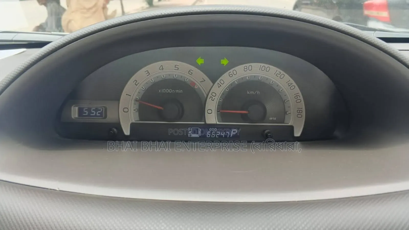 Toyota Sienta 2011 Pearl