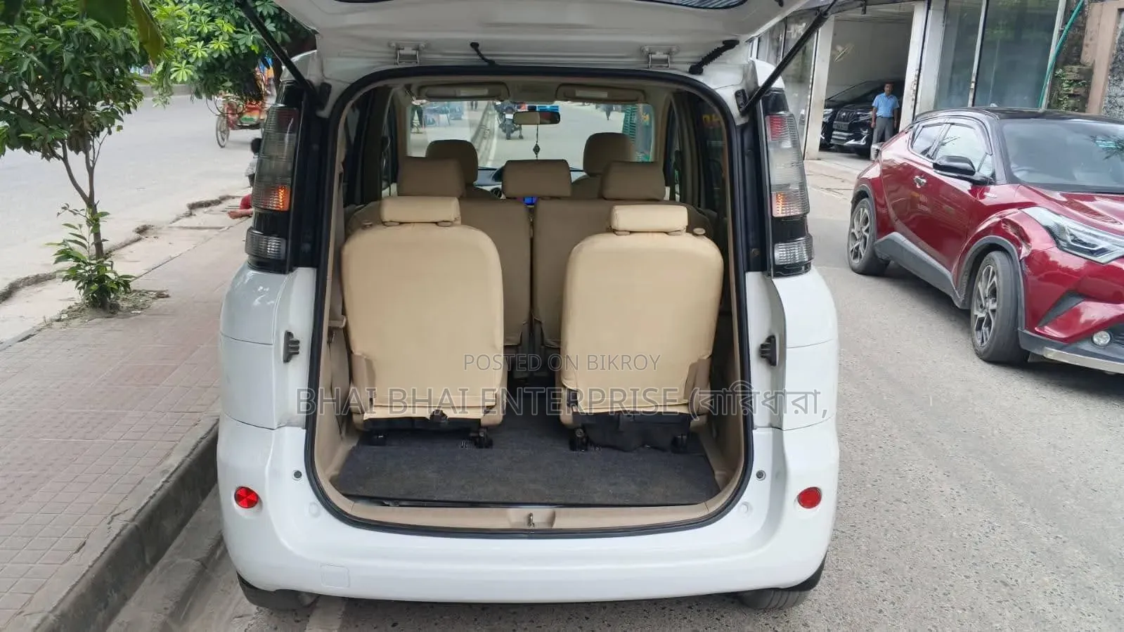 Toyota Sienta 2011 Pearl