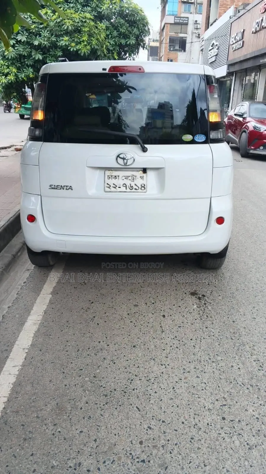 Toyota Sienta 2011 Pearl