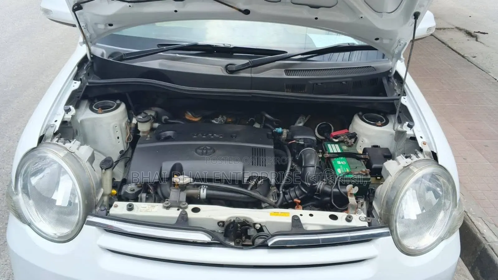 Toyota Sienta 2011 Pearl