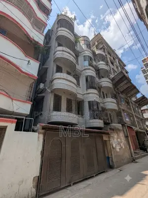 Furnished Twenty-Bedroom Block of Flats in Mohammadpur for Sale